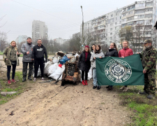 Разом за чисте місто - у Хортицькому районі Запоріжжя відбулася велика толока (фото)