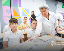 Скільки у Запоріжжі коштують шкільні обіди