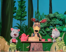 Вистава "Суто австралійські перегони", фото Запорізького обласного театру ляльок