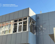 Росіяни атакували спорткомплекс на Пісках у Запоріжжі: жінку госпіталізували