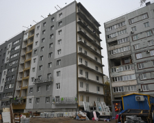 Відбудова триває активними темпами - як виглядають будинки на вулиці Запорізькій на початку листопада (фото)