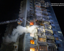 Пошкоджена багатоповерхівка у Запоріжжі. У будинок 24 березня влучив БпЛА