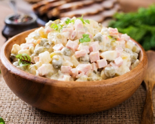 Як приготувати дуже популярний латвійський салат, схожий на олів&#039;є - рецепт