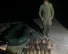 Упіймали вночі - в Запоріжжі браконьєр наловив понад пів центнера риби (фото)
