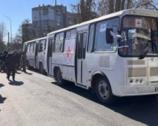 До Запоріжжя з окупованого міста евакуаційні автобуси поїхали напівпорожніми