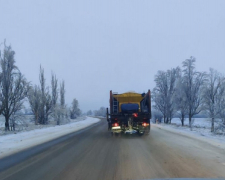 Сніг та ожеледиця - яка ситуація на трасах в Запорізькій області