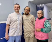 У Запоріжжі успішно пересадили нирку пацієнту після 10 років гемодіалізу (фото)