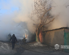 Ворог атакував приватний сектор Запоріжжя безпілотником - поранені люди (фото)