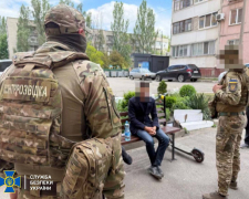 Організував незаконне переправлення ухилянтів за кордон – СБУ викрила запоріжця (фото)