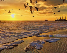 Фотограф из Бердянска показала невероятно красивый закат на Азовском море