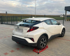 Викрадену в Греції Toyota виявили в запорізького водія, який прямував за кордон