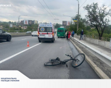 На центральному проспекті Запоріжжя на смерть збили велосипедиста (фото)