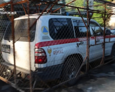 У прифронтових селах регіону, де щодня гримлять КАБи та дрони, правоохоронці разом із волонтерами вивозять мешканців і тварин, яких господарі не змогли забрати