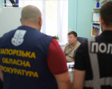 У Запоріжжі на гарячому викрили лікаря зі схемою для ухилення