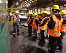 Професійна реалізація та участь у відбудові: як Метінвест створює умови для повернення молоді в Україну