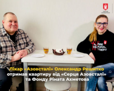 Оперував під обстрілами: лікар «Азовсталі» отримав власну квартиру 