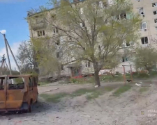 Запорізькі правоохоронці разом із волонтерами вивезли п'ятьох жителів із сіл Юрківка й Таврійське