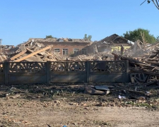 Зруйнували вщент: як виглядає гімназія в Запорізькому районі після нічних ракетних ударів - фото