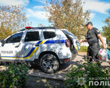 Вивезли літніх людей та дітей – на Запоріжжі поліцейські провели рятувальну місію у прифронтових селах