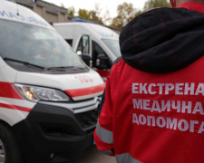 Реанімація на ходу та п’ять розрядів - у Запоріжжі медики врятували двох пацієнтів (фото)