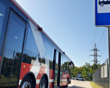 Змінили маршрути: у Запоріжжі автобуси більше не їздитимуть до зруйнованого Епіцентру на Набережній