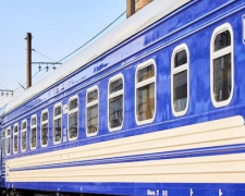 &quot;Укрзалізниця&quot; призначає додатковий поїзд до Запоріжжя, яким можуть евакуюватися мешканці Марганця
