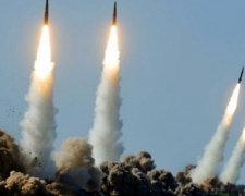 Росіяни вдарили ракетами С-300 по Запоріжжю: почалася пожежа