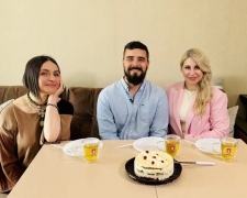 Новий фундамент після двох втрат дому: медик-захисник Маріуполя Асан Ісенаджиєв отримав власну квартиру від «Серця Азовсталі»