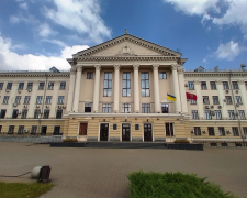 Депутати Запорізької міськради зібралися на сесію - голосуватимуть за припинення повноважень Анатолія Куртєва (відео)