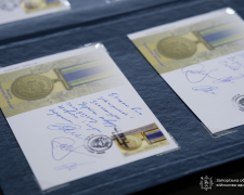 У Запоріжжі нову марку погасив військовий, який пішов на фронт у перші дні вторгнення (фото)
