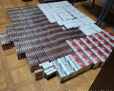 У двох районах Запоріжжя вилучили півтори тисячі пачок контрабандних сигарет – фото