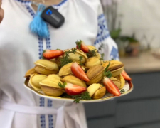 Горішки зі згущенкою: як легко приготувати смачний десерт - відео