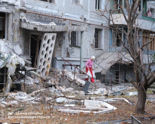 &quot;Все задрижало, посипалося скло&quot; - що розповідають очевидці нічної атаки по Запоріжжю (відео)