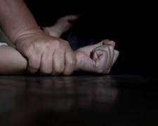 Десять років за ґратами - у Запоріжжі чоловік зґвалтував 16-річну дівчину