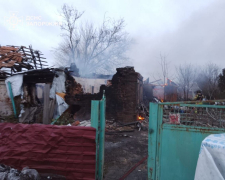 Поранення, руйнування і пожежа - які наслідки ворожих обстрілів Запорізької області за добу