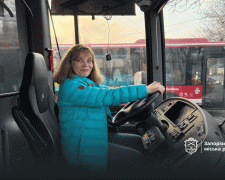 Хотіла працювати водійкою автобуса, а стала економістом - запоріжанка все-таки здійснила дитячу мрію