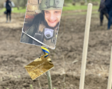 Дерева на честь захисників - на Хортиці започаткували меморіальний парк для вшанування пам&#039;яті Героїв (фото)