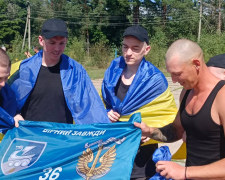 З полону - у рідні обійми: додому повернулися четверо мешканців Бердянщини