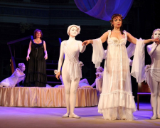 Актриса Оксана Туріянська, фото театру імені Магара