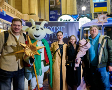 Свято у потягу - в кінотеатрах розпочалися покази різдвяної комедії за участі зірки із Запоріжжя