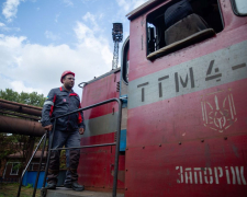 Керує мрією: співробітник запорізького підприємства продовжує родинну справу, якою марив з дитинства 