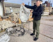 Російські військові атакували громаду в Запорізькій області снарядами, прикріпленими до парашутів - фото