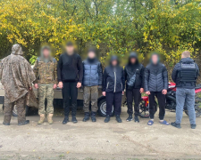Мотоцикли, легковики та крипто‑інструкції - запоріжець і компанія намагалися прорватися до Молдови (фото)