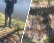 Під час перевірки на річці Дніпро у Запоріжжі інспектори рибоохоронного патруля затримали чоловіка, який незаконно ловив рибу сіткою просто у затоці