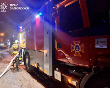 У Запоріжжі сім'я з дітьми врятувалися під час пожежі у приватному будинку