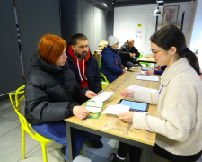 У Запоріжжі переселенці отримують грошову допомогу від чеської організації