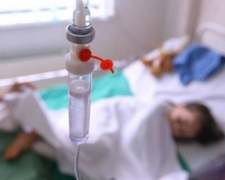 Поїла сира та сметани - на Запоріжжі дитина захворіла на сальмонельоз через продукти зі стихійного ринку 