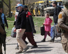 На блокпості у Василівці окупанти знову вигадали нові правила для виїзду