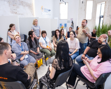 Щоденна підтримка - у Запоріжжі фахівці, що допомагають ветеранам повернутися до цивільного життя, обмінялися досвідом