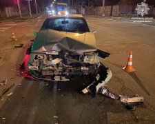 Порушив правила проїзду перехрестя і створив аварію – у Запоріжжі зіштовхнулись дві машини
